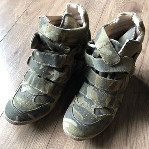 Steve Madden Camp Boots